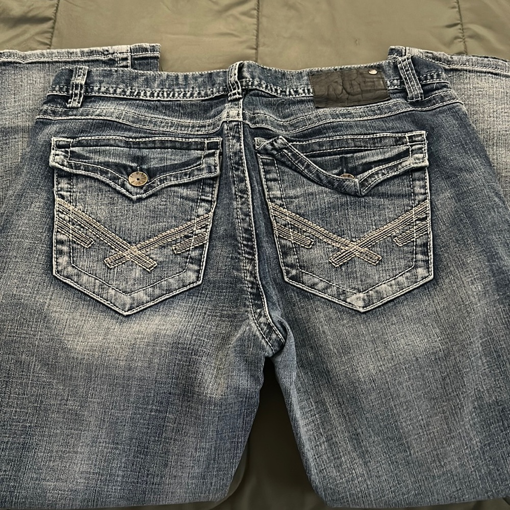 Mens Axel 34x30 distressed jeans never worn. Bought and didn’t fit me.